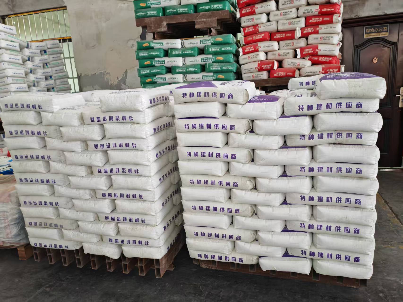 富锦拱顶带模注浆料